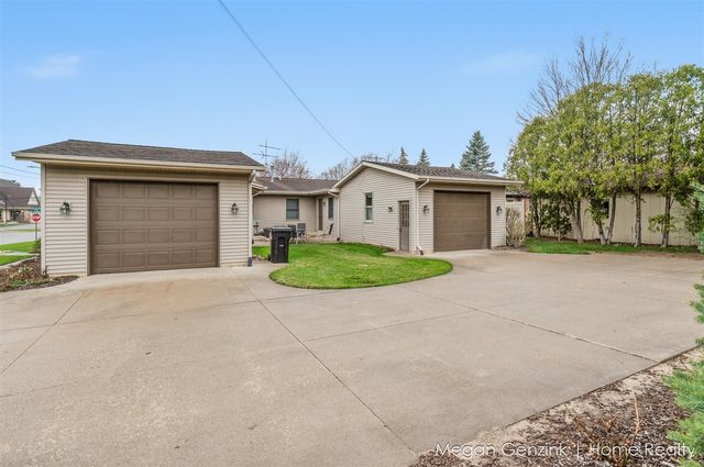 7218-7220 Eastern Avenue, Grand Rapids, MI 49508