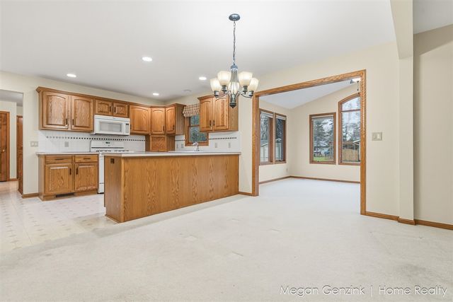 7218-7220 Eastern Avenue, Grand Rapids, MI 49508