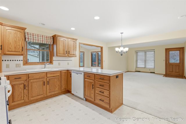 7218-7220 Eastern Avenue, Grand Rapids, MI 49508