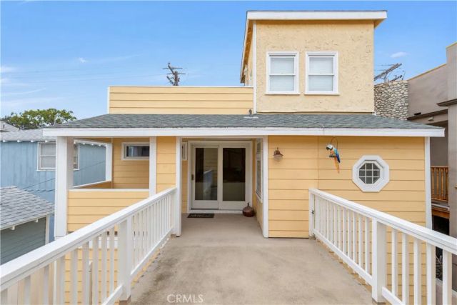 325 Grand Canal, Newport Beach, CA 92662