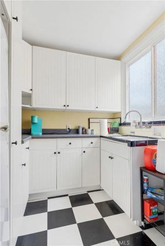 325 Grand Canal, Newport Beach, CA 92662