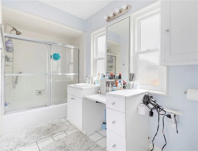 325 Grand Canal, Newport Beach, CA 92662