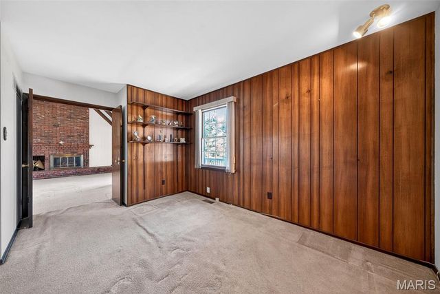 3300 Shrewsbury Lane, St Charles, MO 63301