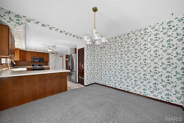 3300 Shrewsbury Lane, St Charles, MO 63301