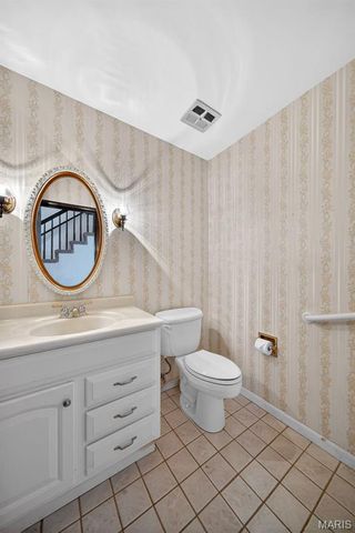 3300 Shrewsbury Lane, St Charles, MO 63301