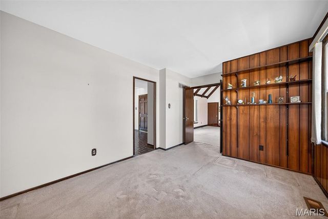 3300 Shrewsbury Lane, St Charles, MO 63301