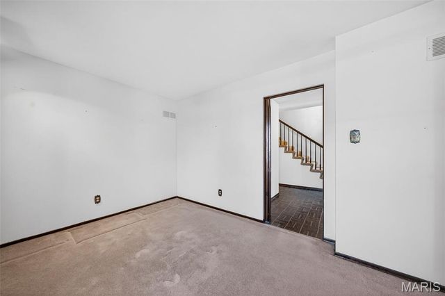 3300 Shrewsbury Lane, St Charles, MO 63301