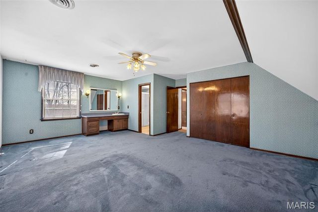 3300 Shrewsbury Lane, St Charles, MO 63301