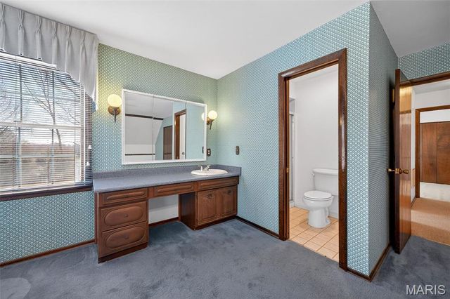 3300 Shrewsbury Lane, St Charles, MO 63301