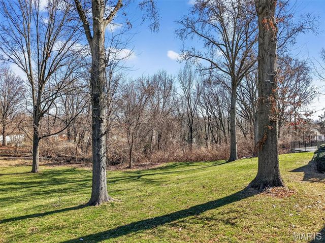 3300 Shrewsbury Lane, St Charles, MO 63301