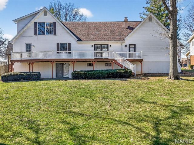 3300 Shrewsbury Lane, St Charles, MO 63301