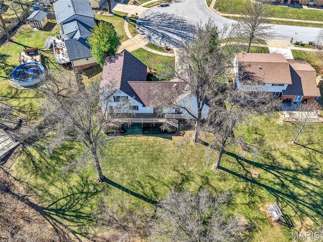 3300 Shrewsbury Lane, St Charles, MO 63301