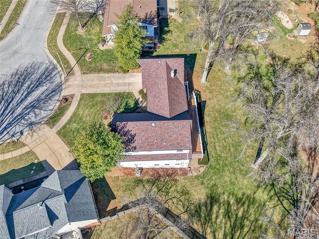 3300 Shrewsbury Lane, St Charles, MO 63301