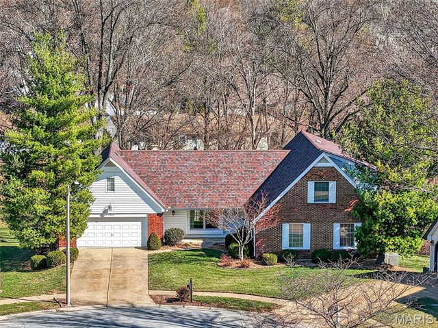 3300 Shrewsbury Lane, St Charles, MO 63301