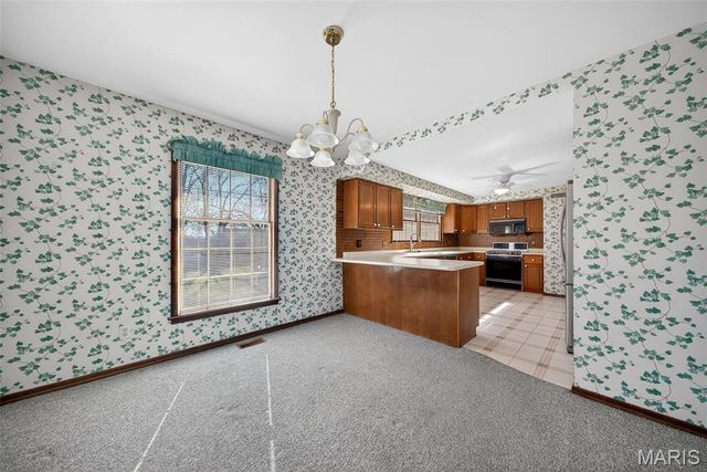 3300 Shrewsbury Lane, St Charles, MO 63301