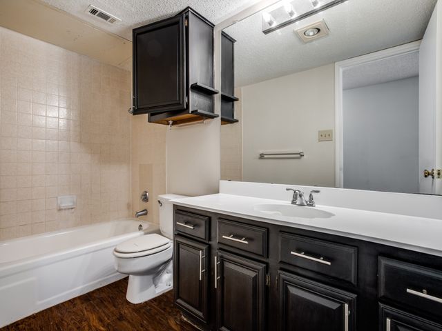 8550 Fair Oaks Crossing 204, Dallas, TX 75243