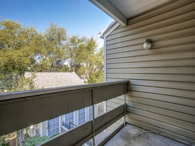 8550 Fair Oaks Crossing 204, Dallas, TX 75243