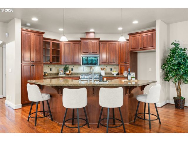 4610 ALTURA St, Eugene, OR 97404
