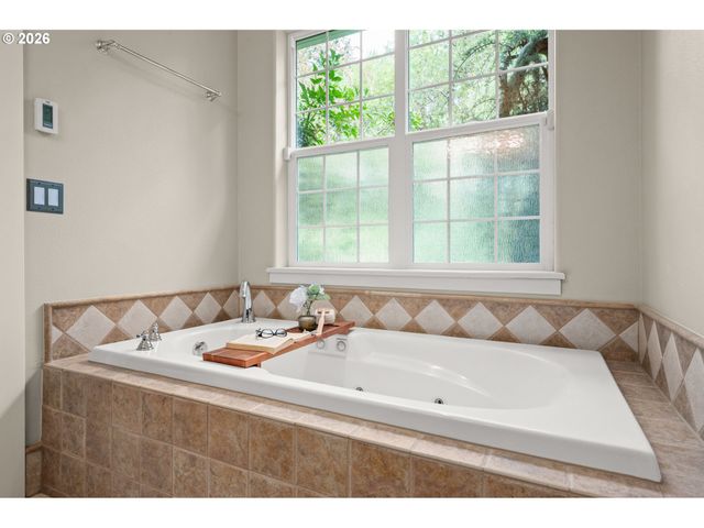 4610 ALTURA St, Eugene, OR 97404