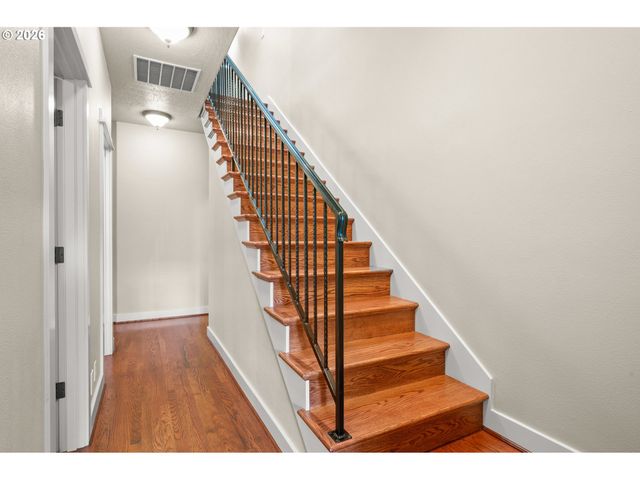 4610 ALTURA St, Eugene, OR 97404