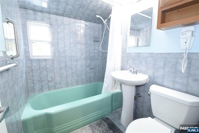 38 Kaufman Drive, Westwood, NJ 07675