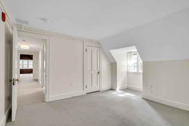 1789 Beacon 3, Brookline, MA 02445