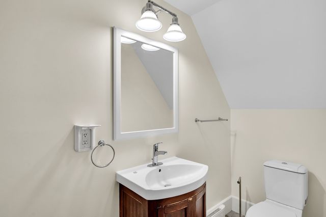 1789 Beacon 3, Brookline, MA 02445