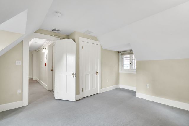 1789 Beacon 3, Brookline, MA 02445