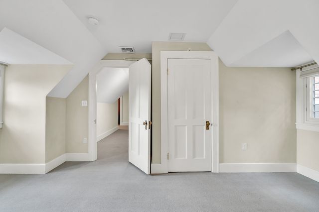 1789 Beacon 3, Brookline, MA 02445