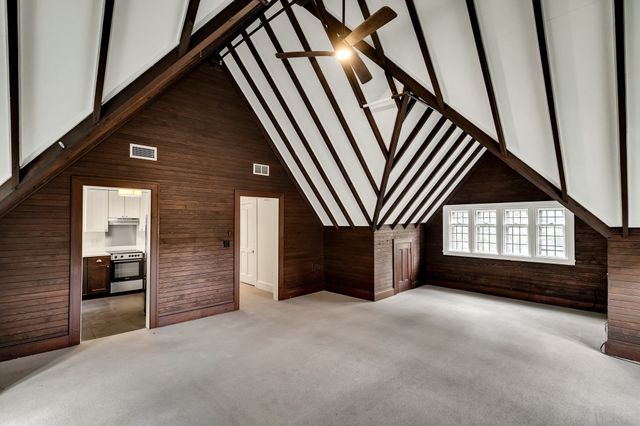 1789 Beacon 3, Brookline, MA 02445