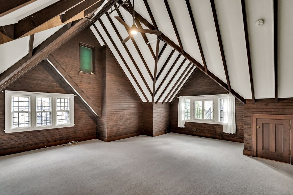 1789 Beacon 3, Brookline, MA 02445
