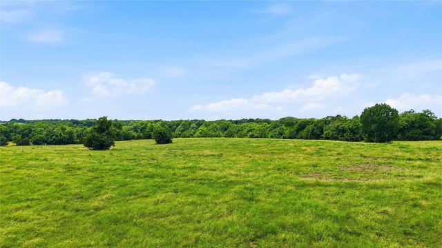 1108 S FM 2077, Dodd City, TX 75438