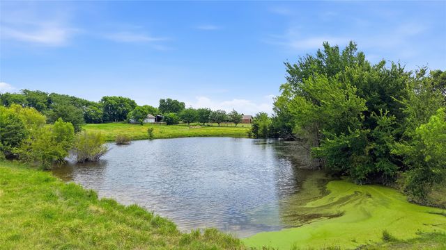 1108 S FM 2077, Dodd City, TX 75438