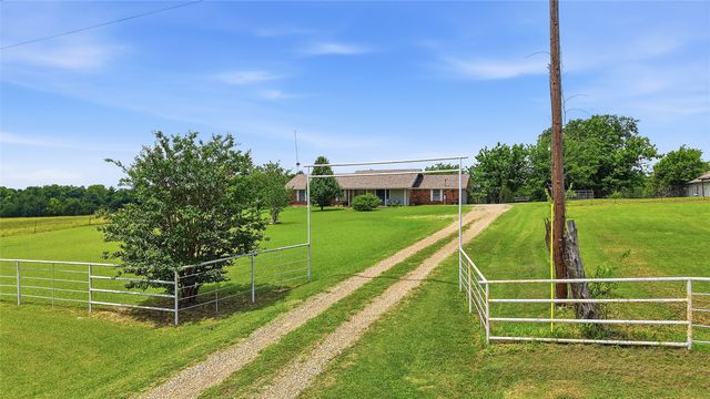 1108 S FM 2077, Dodd City, TX 75438