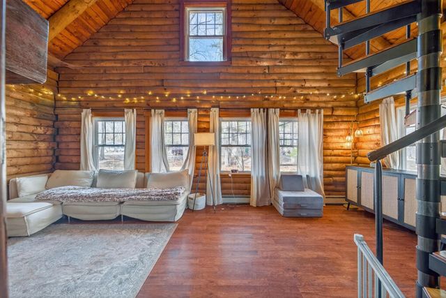 21 Langs Lane, Newmarket, NH 03857