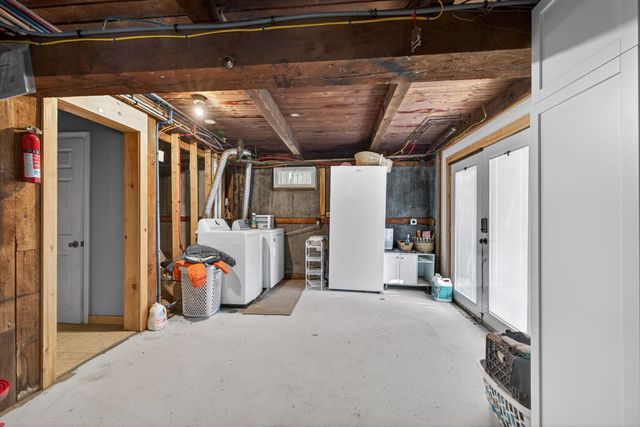 21 Langs Lane, Newmarket, NH 03857