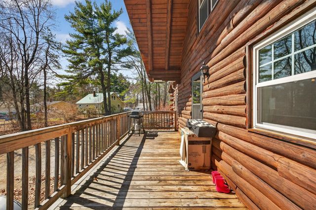 21 Langs Lane, Newmarket, NH 03857