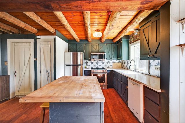 21 Langs Lane, Newmarket, NH 03857