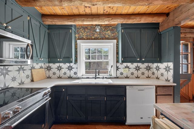 21 Langs Lane, Newmarket, NH 03857