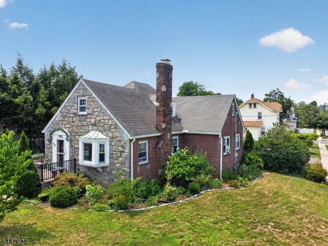 633 Palmer Ave, Maywood Boro, NJ 07607