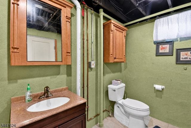 633 Palmer Ave, Maywood Boro, NJ 07607