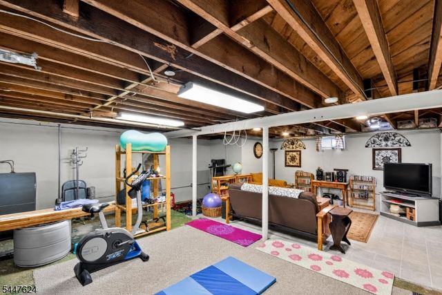 633 Palmer Ave, Maywood Boro, NJ 07607