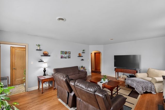 633 Palmer Ave, Maywood Boro, NJ 07607