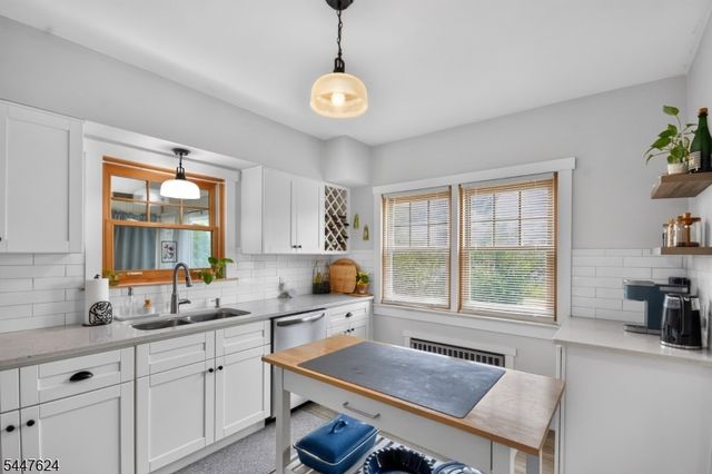 633 Palmer Ave, Maywood Boro, NJ 07607