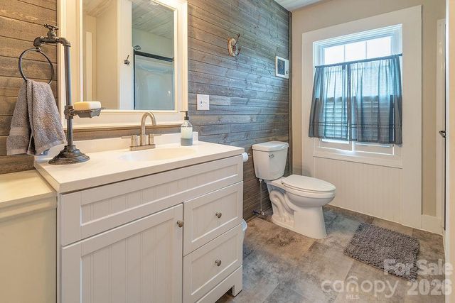 50 Hutchins Road, Black Mountain, NC 28711