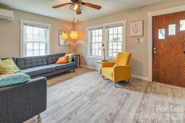 50 Hutchins Road, Black Mountain, NC 28711