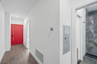 9 Minerva St 1, Jersey City, NJ 07304