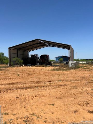 1799 FM 1556, Carrizo Springs, TX 78834