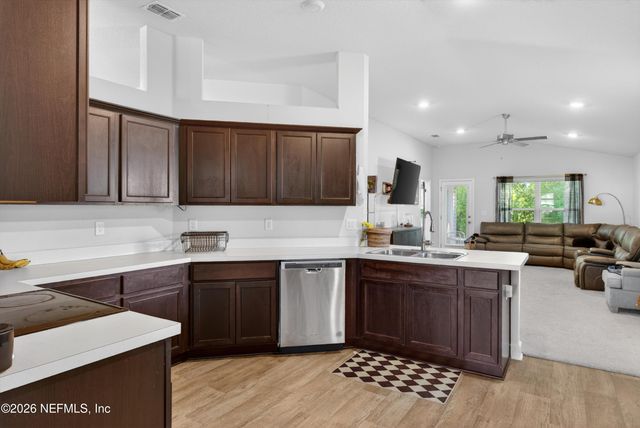 9852 OLIVIA Street, Jacksonville, FL 32219