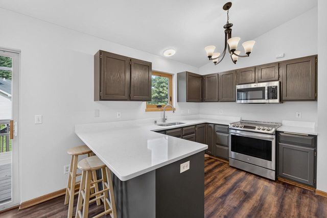 1030 Carriage Drive, Sun Prairie, WI 53590